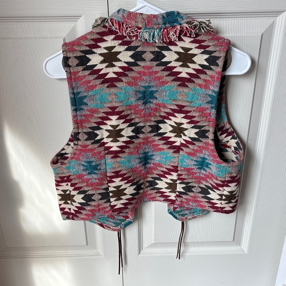 Capezio vintage Multicolor southwestern Tribal Aztec Pattern women’s small Vest - Picture 7 of 8